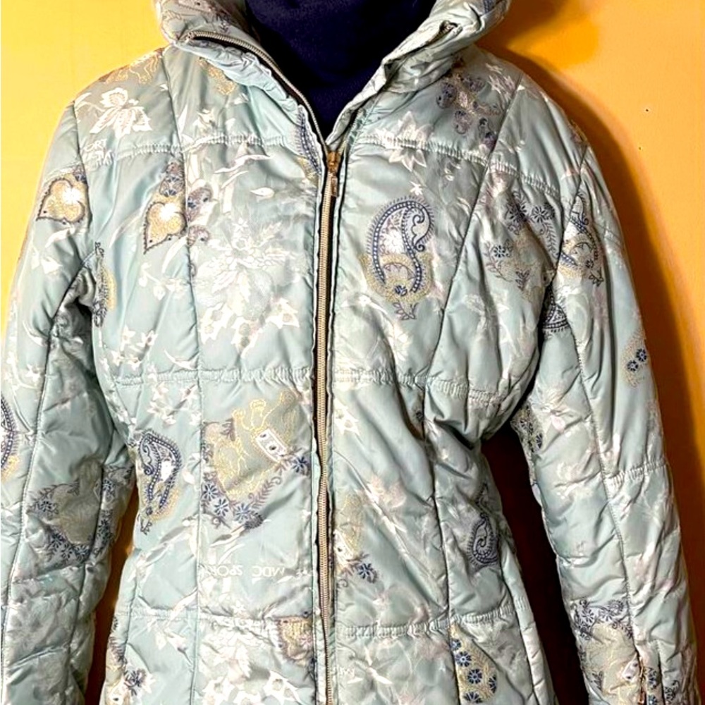 Vintage 1990s women’s ski coat. MDC. Size 8. In excellent condition